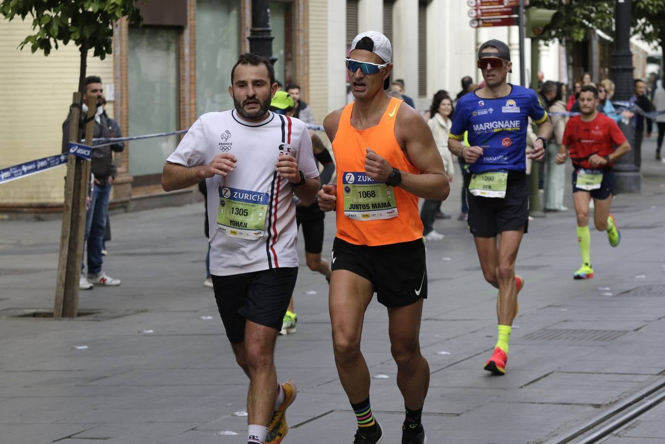 Participantes en el Zurich Maratón de Sevilla 2023