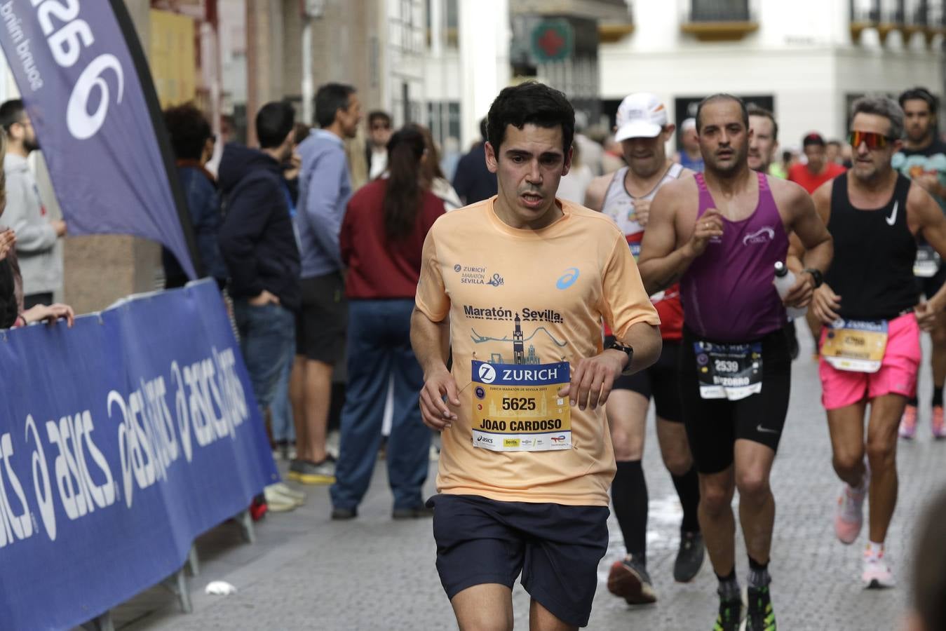 Participantes en el Zurich Maratón de Sevilla 2023