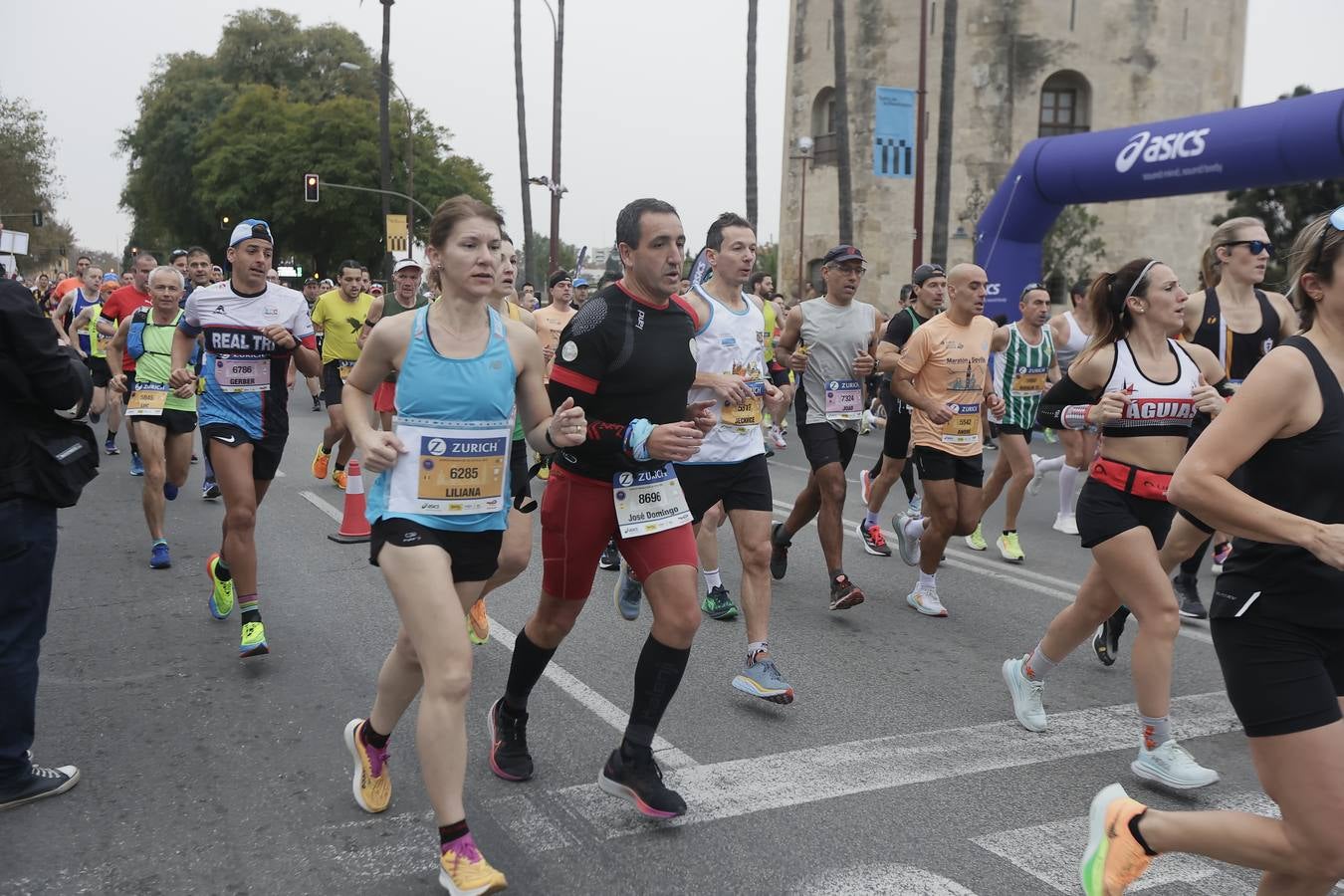 Participantes en el Maratón de Sevilla 2023