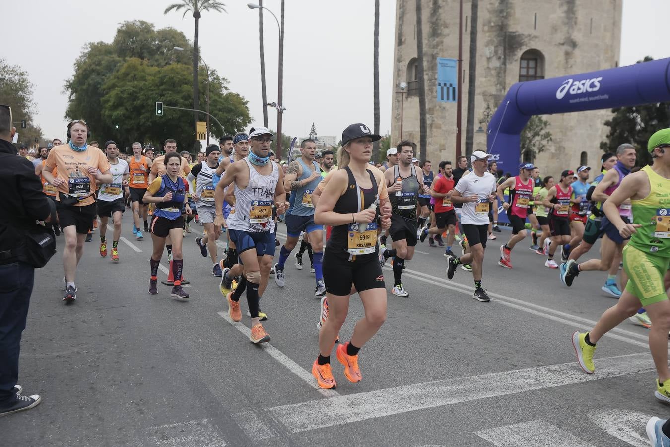 Participantes en el Maratón de Sevilla 2023