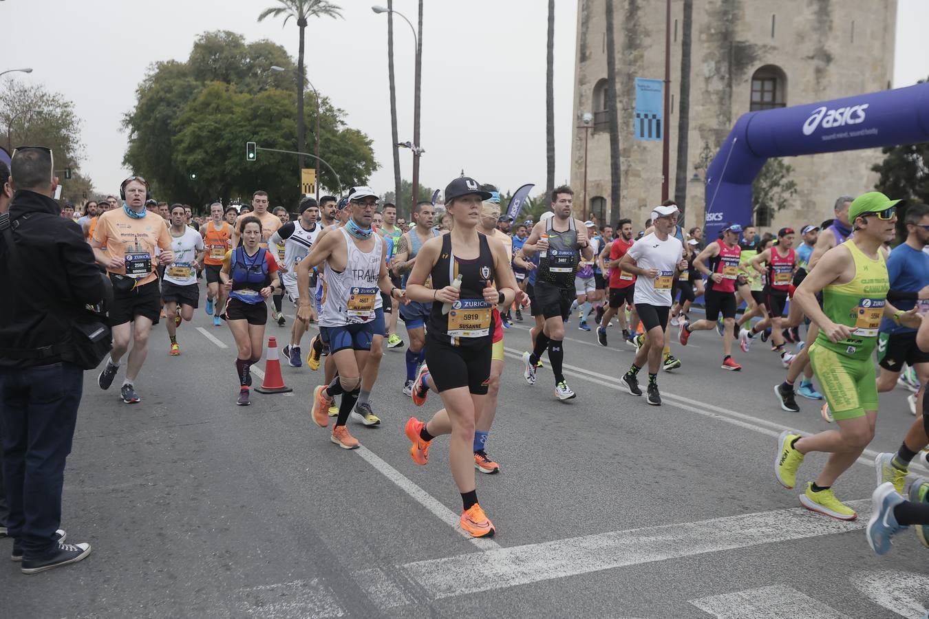 Participantes en el Maratón de Sevilla 2023