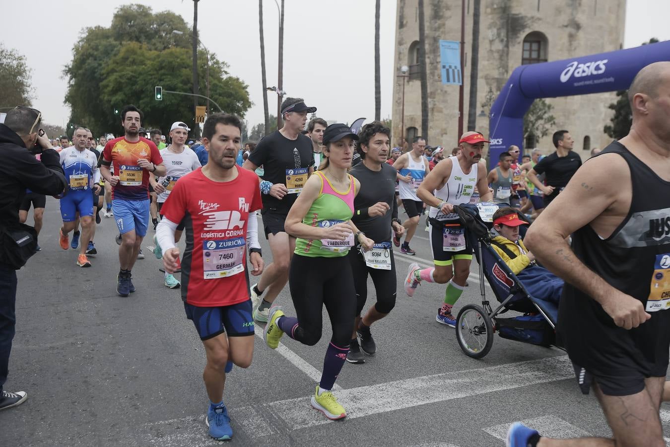 Participantes en el Maratón de Sevilla 2023