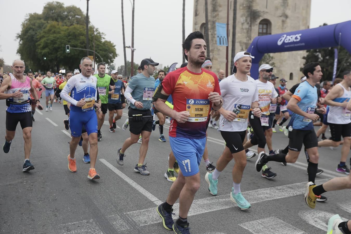 Participantes en el Maratón de Sevilla 2023
