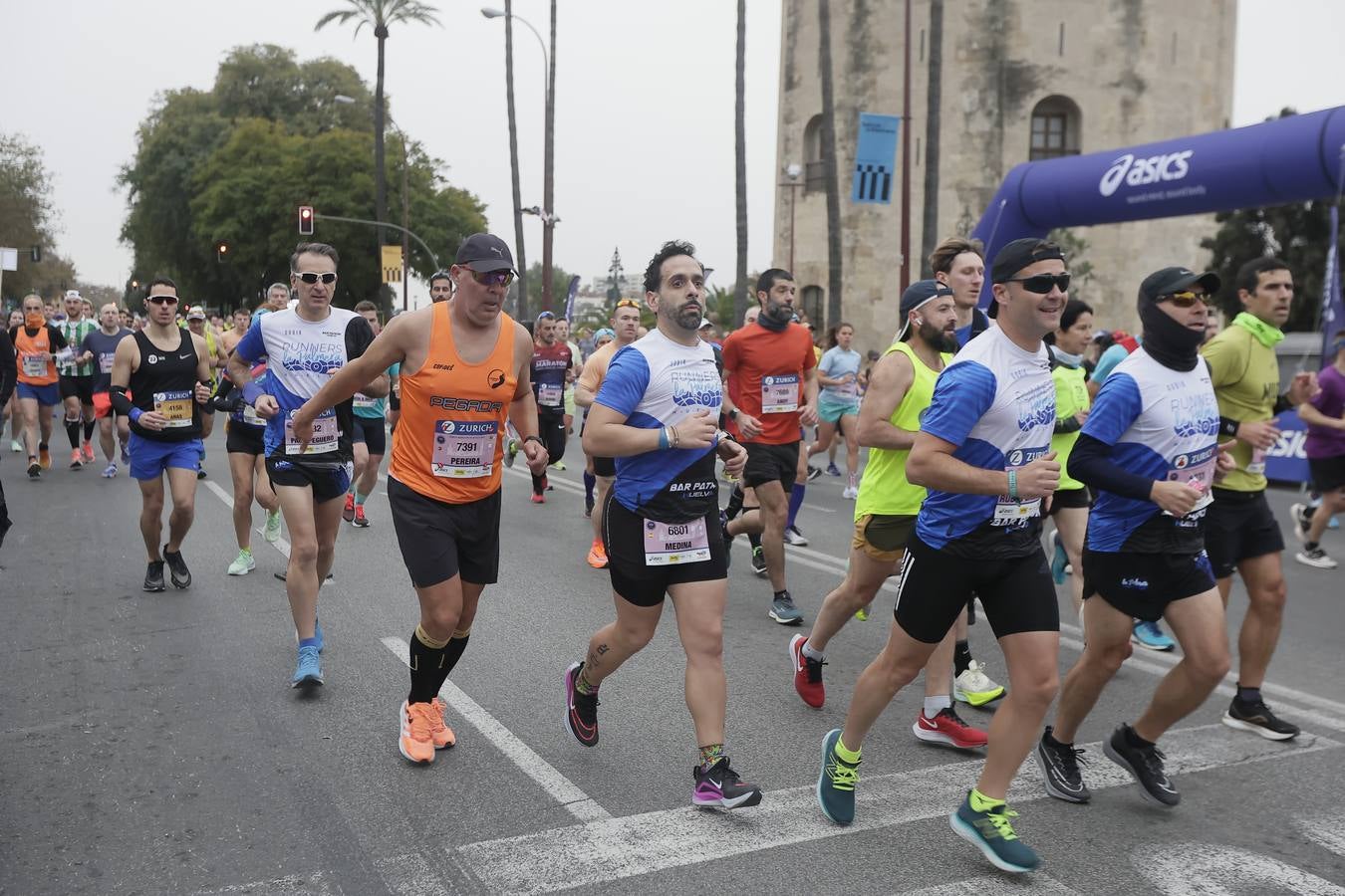Participantes en el Maratón de Sevilla 2023