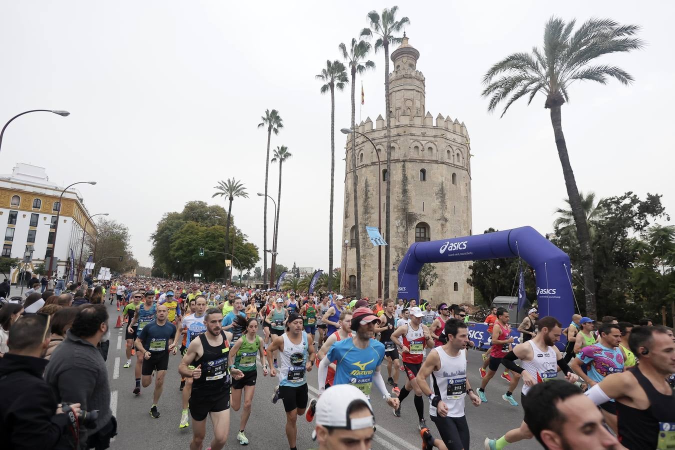 Participantes en el Maratón de Sevilla 2023