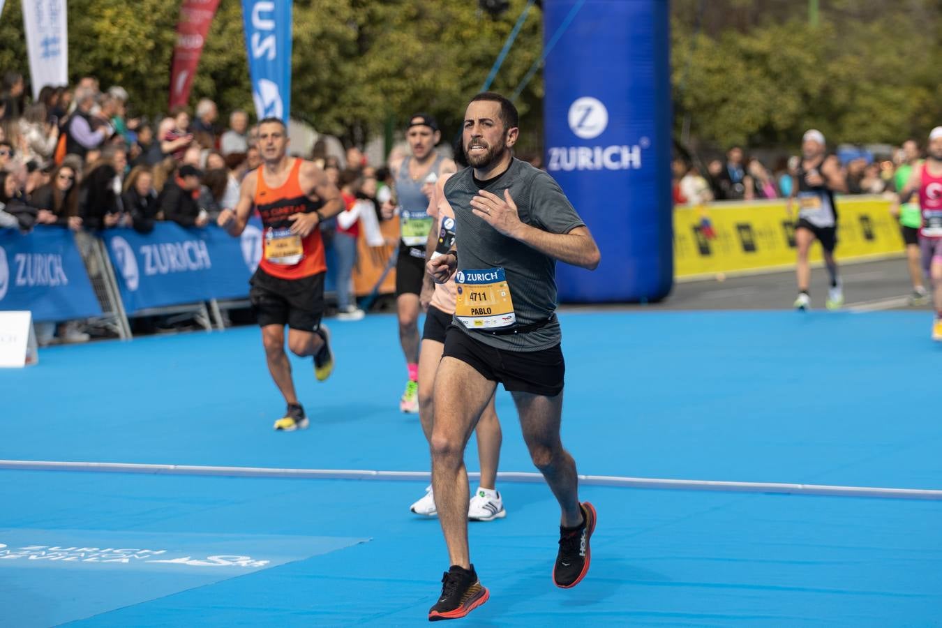 Diferentes momentos del Zurich Maratón Sevilla 2023