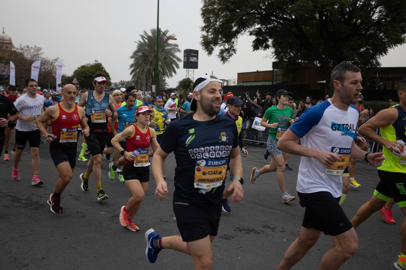 Diferentes momentos del Zurich Maratón de Sevilla 2023