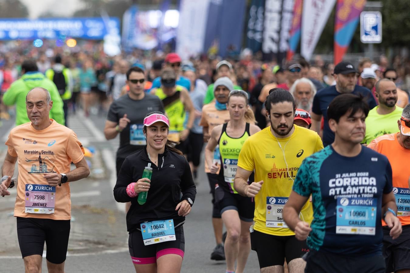 Diferentes momentos del Zurich Maratón de Sevilla 2023