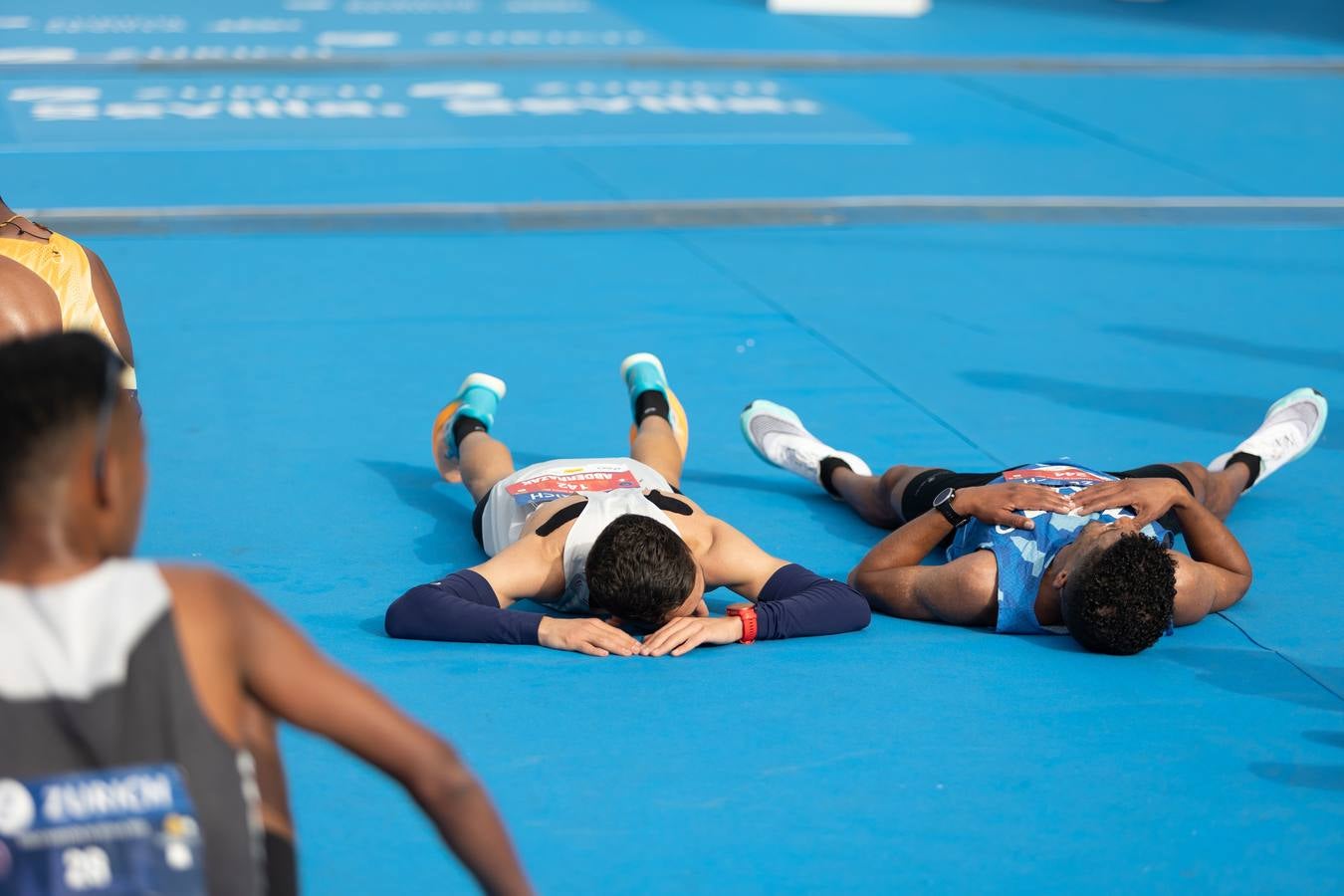 Diferentes momentos del Zurich Maratón de Sevilla 2023