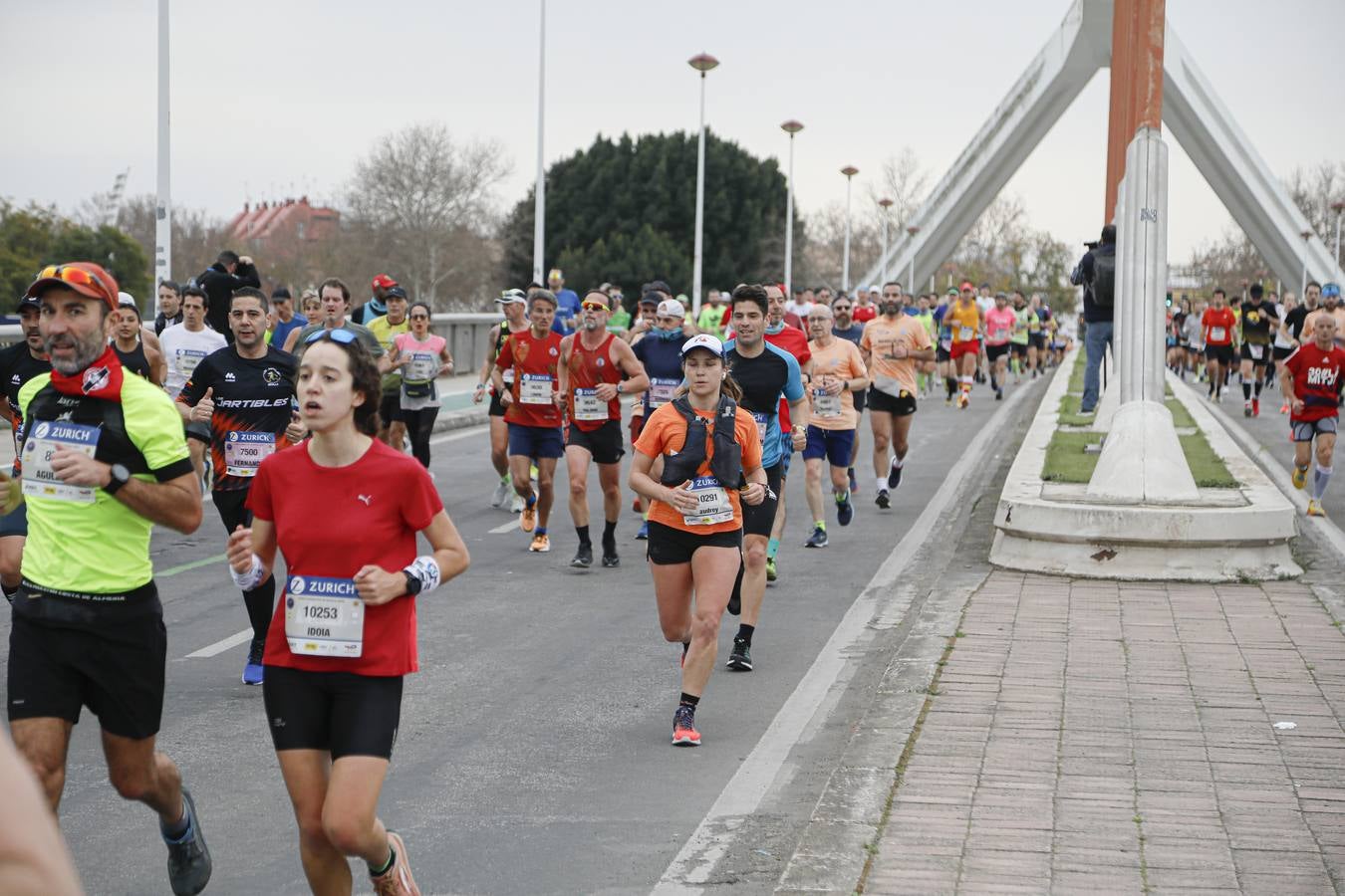 Participantes en el Maratón de Sevilla 2023
