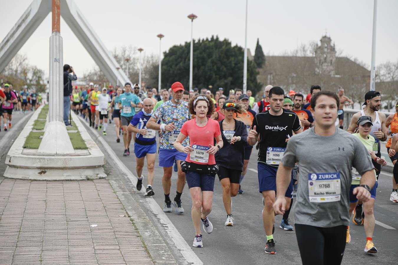 Participantes en el Maratón de Sevilla 2023