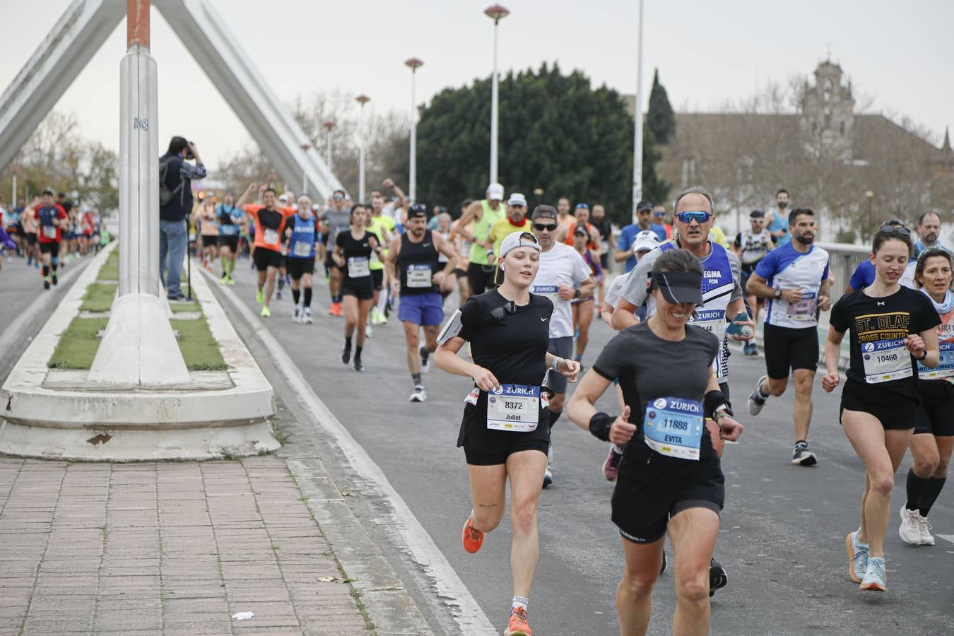Participantes en el Maratón de Sevilla 2023