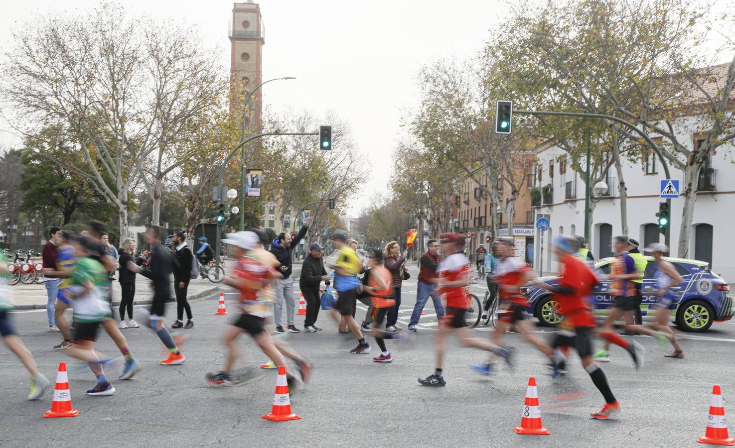 Participantes en el Maratón de Sevilla 2023