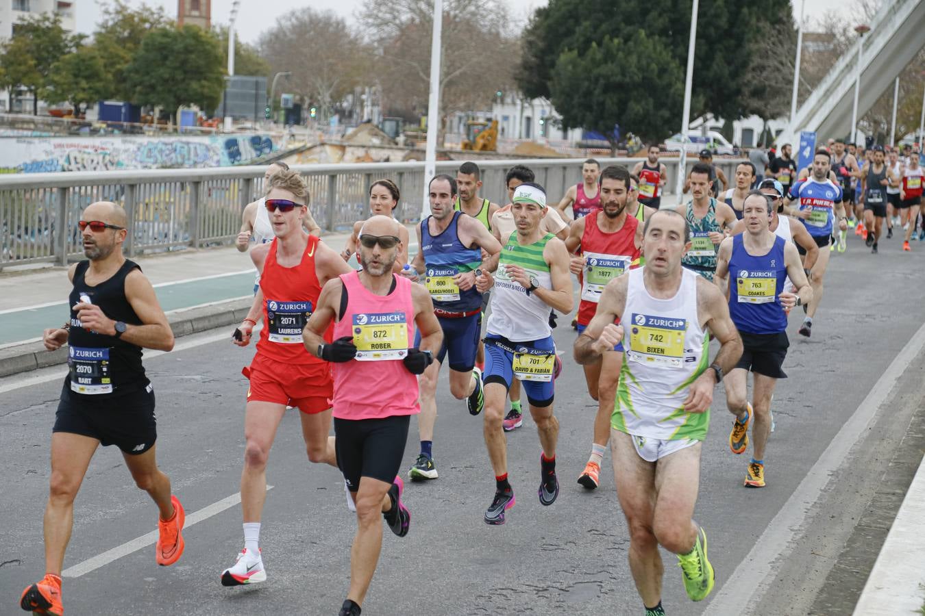Participantes en el Maratón de Sevilla 2023