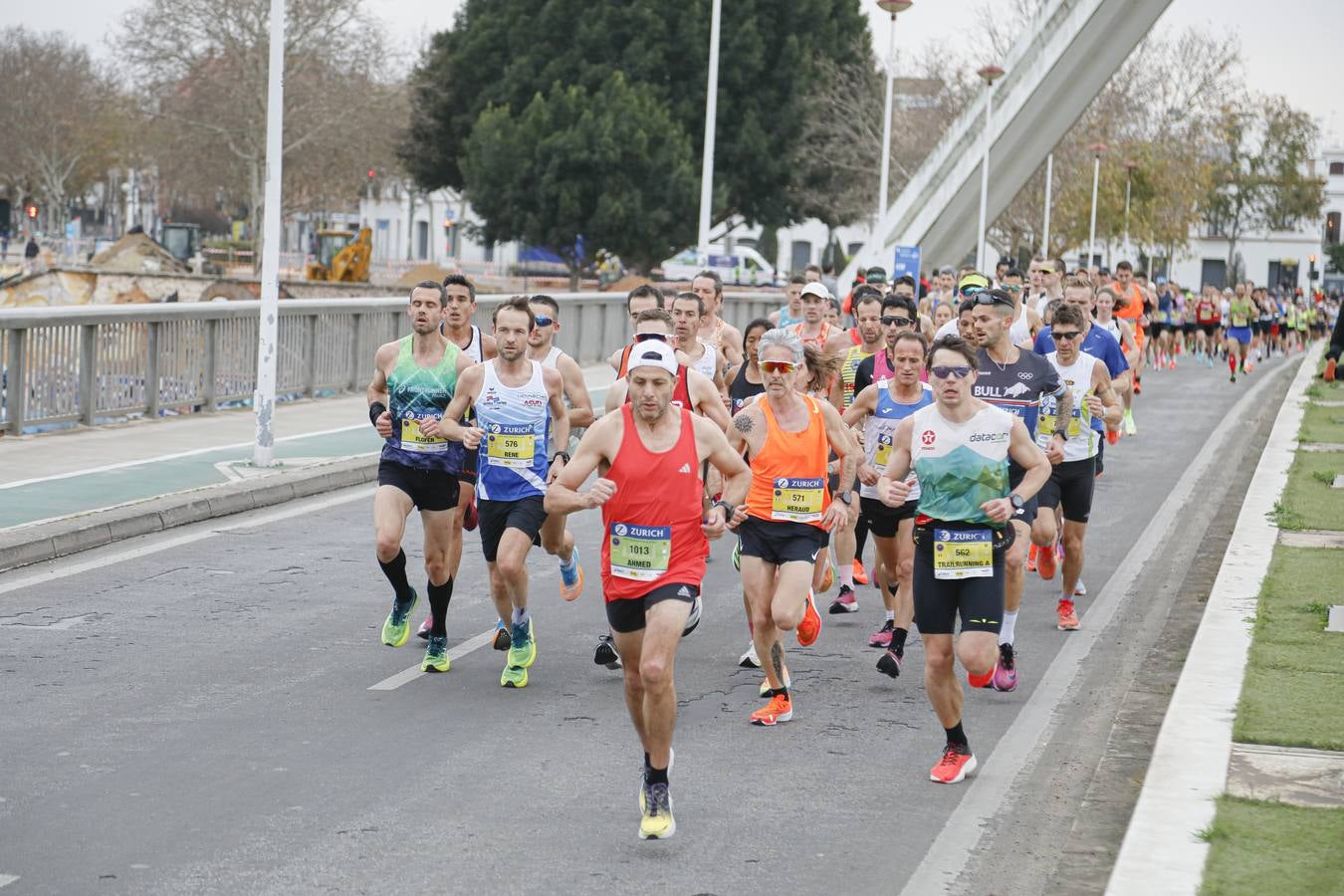 Participantes en el Maratón de Sevilla 2023