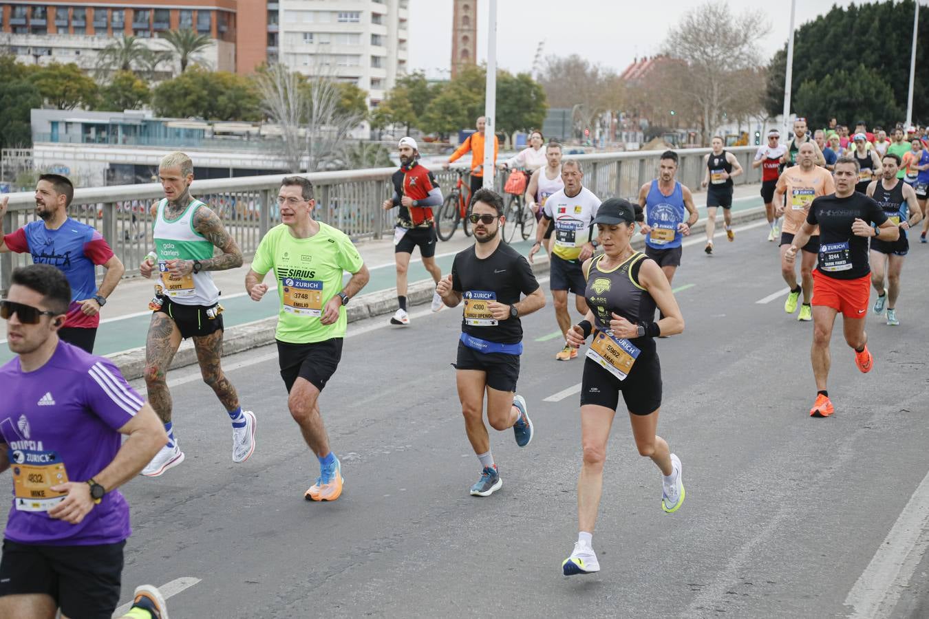 Participantes en el Maratón de Sevilla 2023