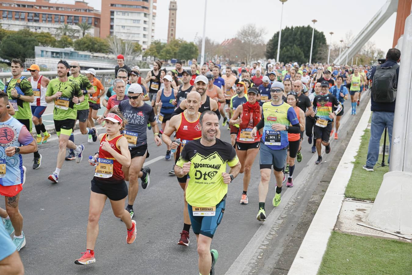 Participantes en el Maratón de Sevilla 2023