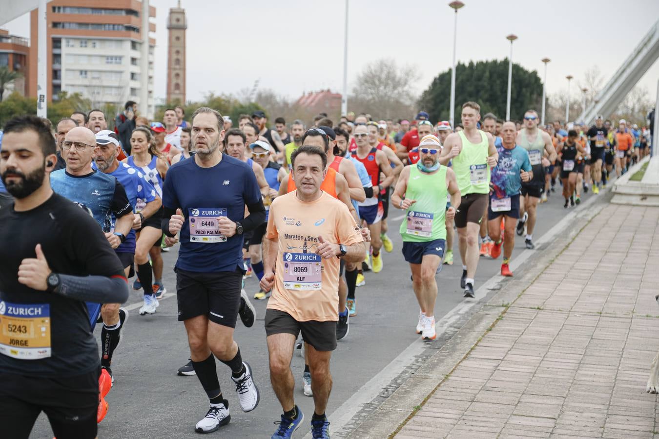 Participantes en el Maratón de Sevilla 2023