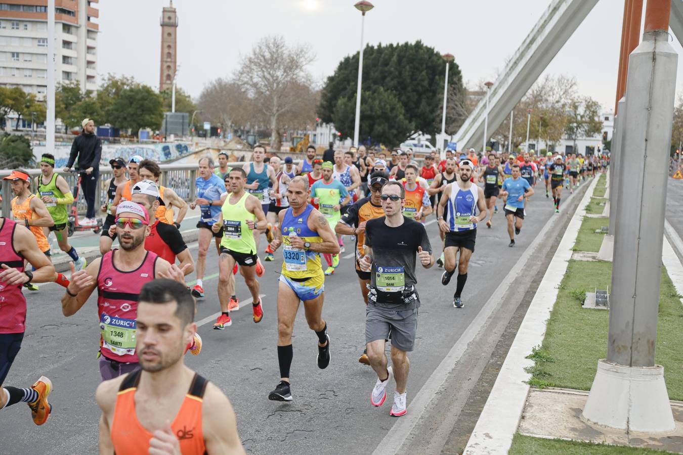 Participantes en el Maratón de Sevilla 2023