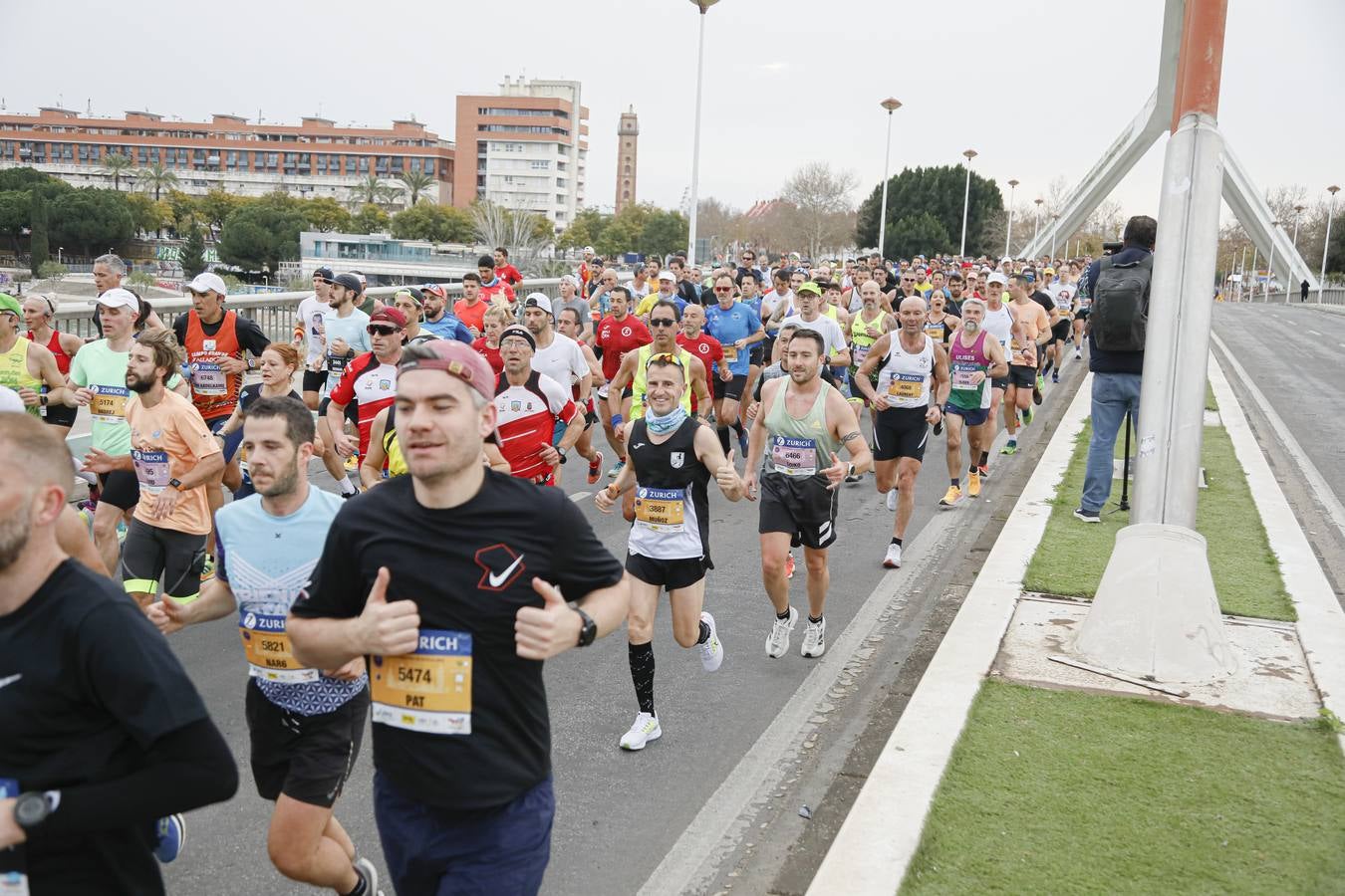 Participantes en el Maratón de Sevilla 2023