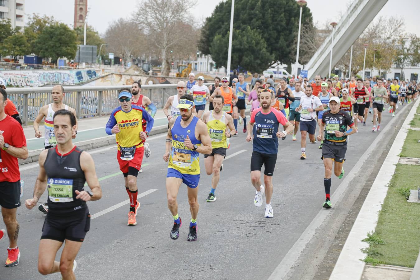 Participantes en el Maratón de Sevilla 2023