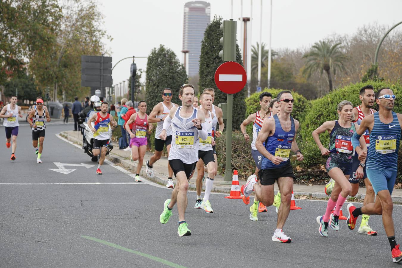 Participantes en el Maratón Sevilla 2023