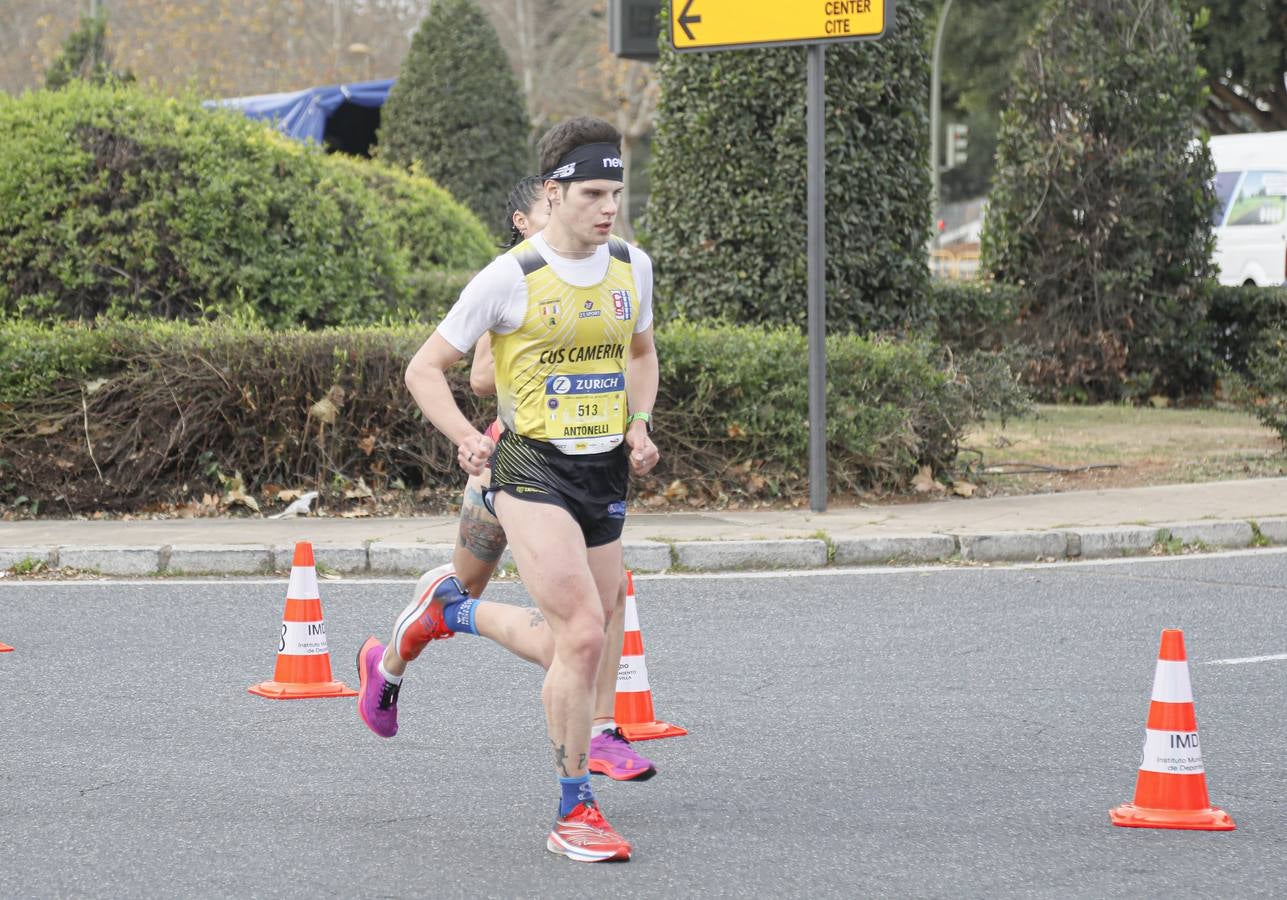 Participantes en el Maratón Sevilla 2023