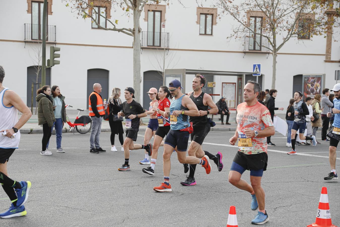 Participantes en el Maratón de Sevilla 2023