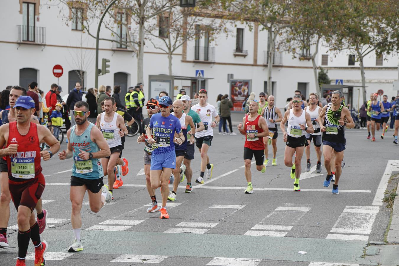 Participantes en el Maratón de Sevilla 2023