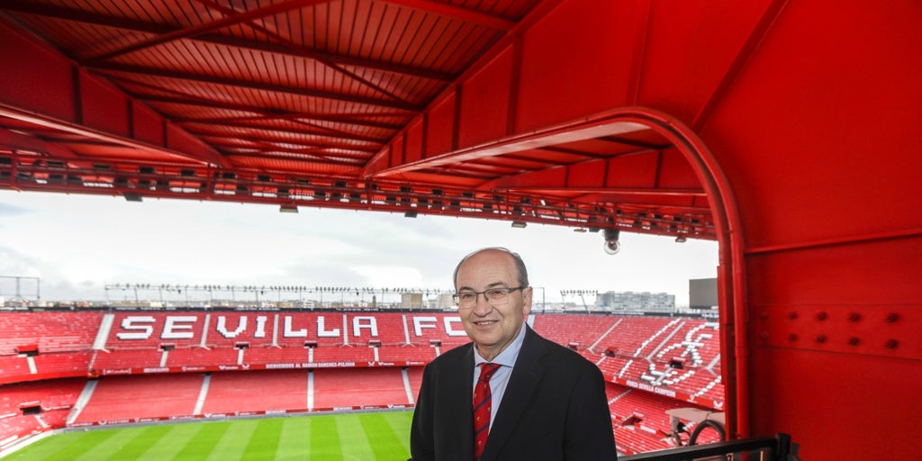 El Sevilla, primer club que salta por el caso Enríquez Negreira