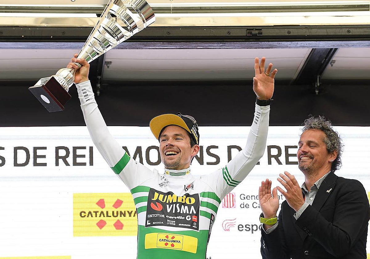 Roglic, en el podio de la penúltima etapa de la Volta