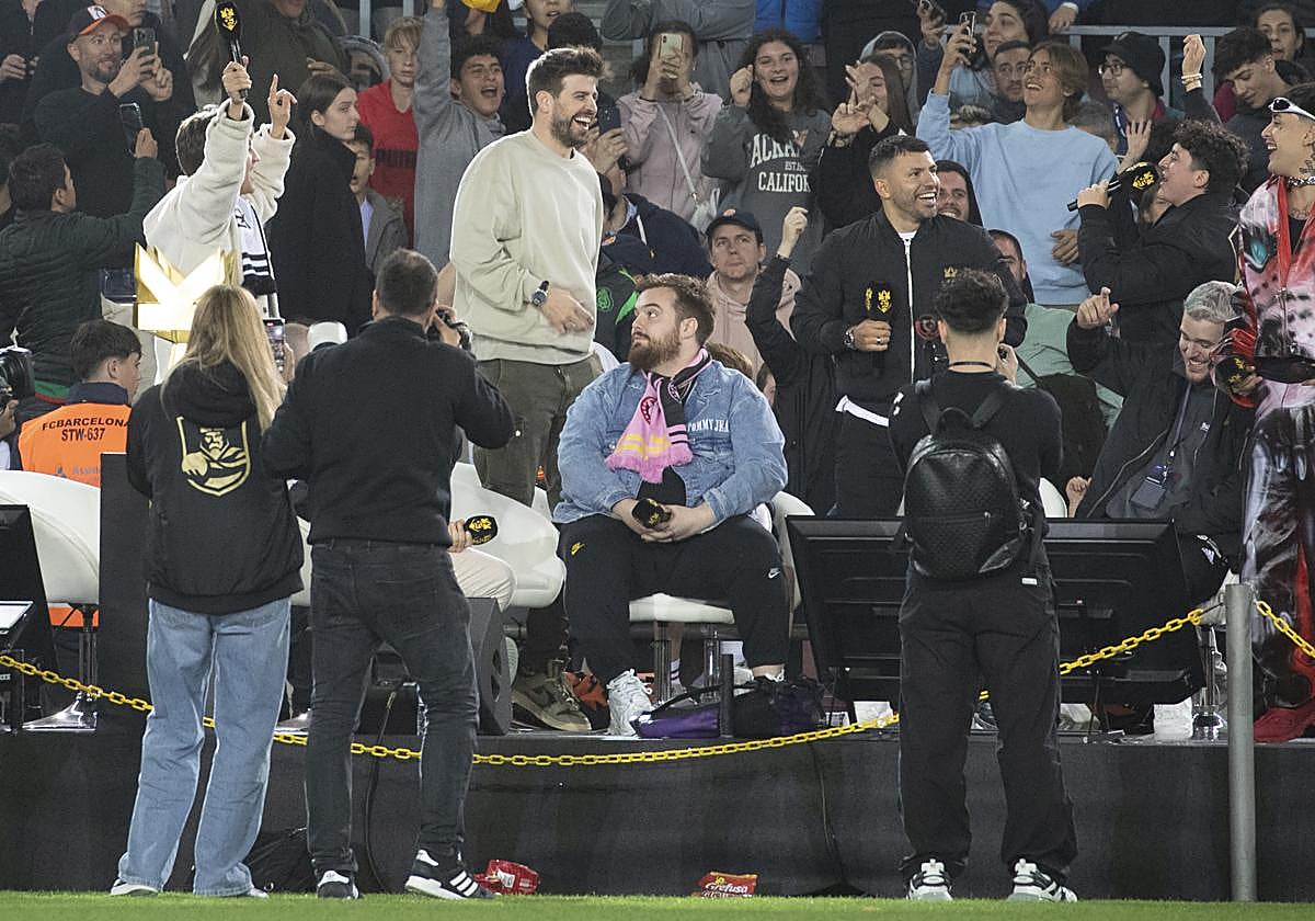 Gerard Piqué, Ibai Llanos y el Kun Agüero en el Camp Nou, este pasado domingo, en la final de la Kings League