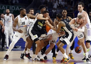 Final violento para un Madrid desbordado