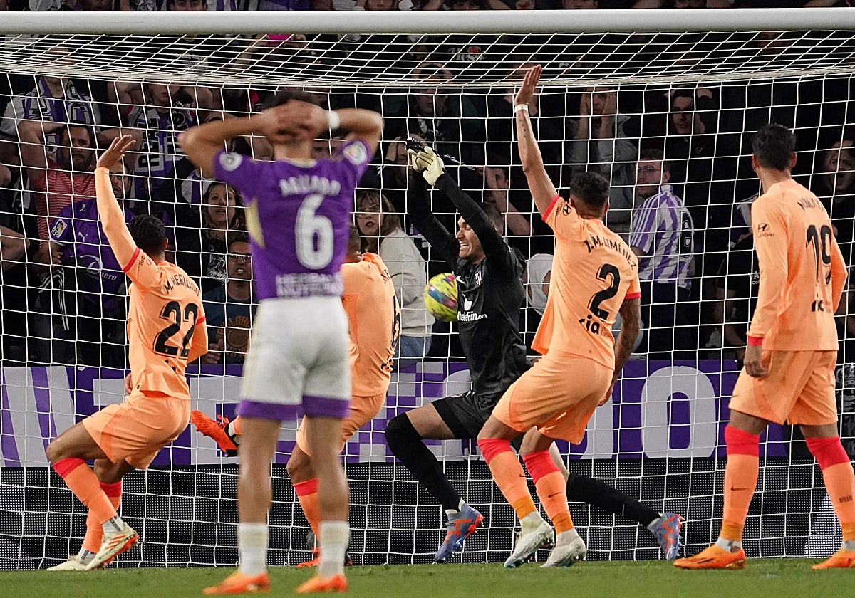 El Valladolid marca en fuera de juego en la derrota ante el Atlético de Madrid por 2-5