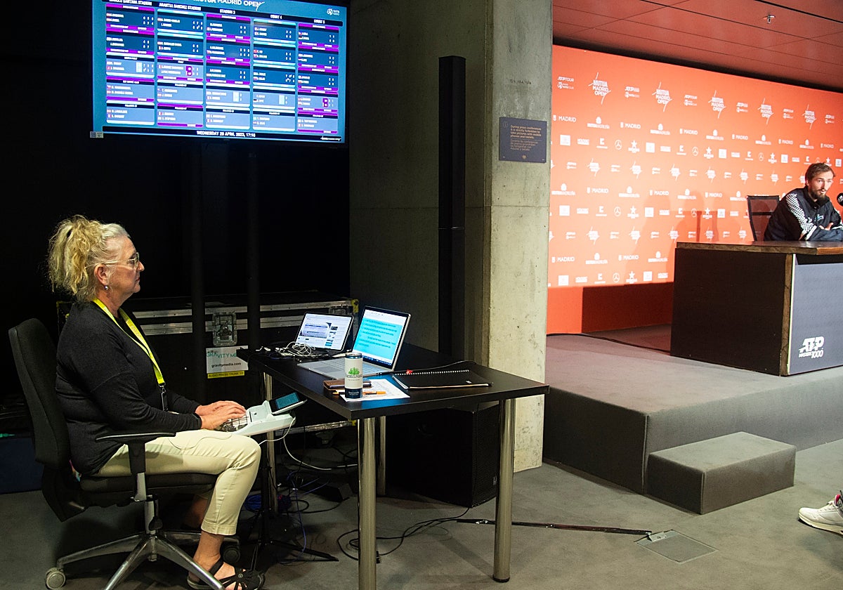 Lidia Christensen, en una conferencia de Medvedev