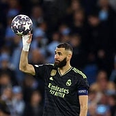 La calamidad de Benzema frente a la excelencia de Rodri