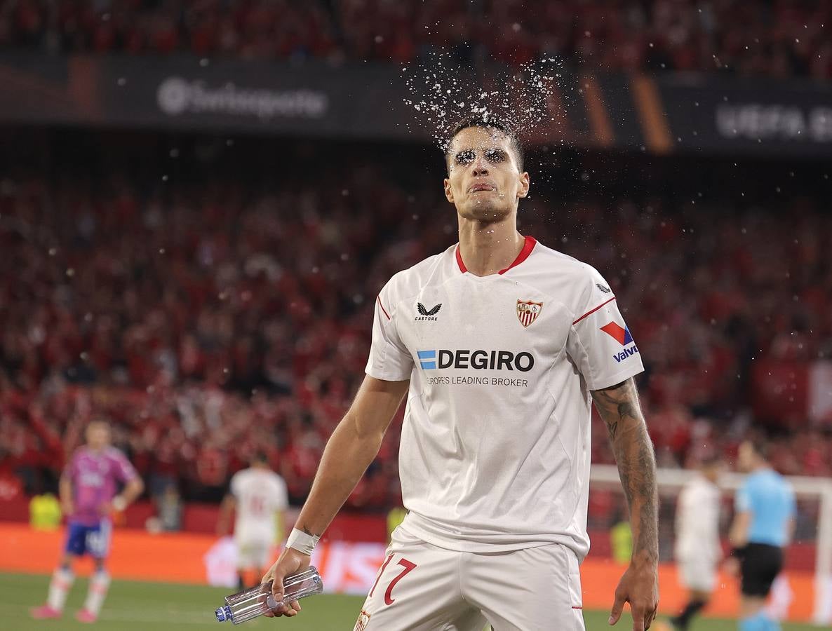 Celebración de los jugadores del Sevilla F.C., después de clasificarse para su 7ª final de la Europa League