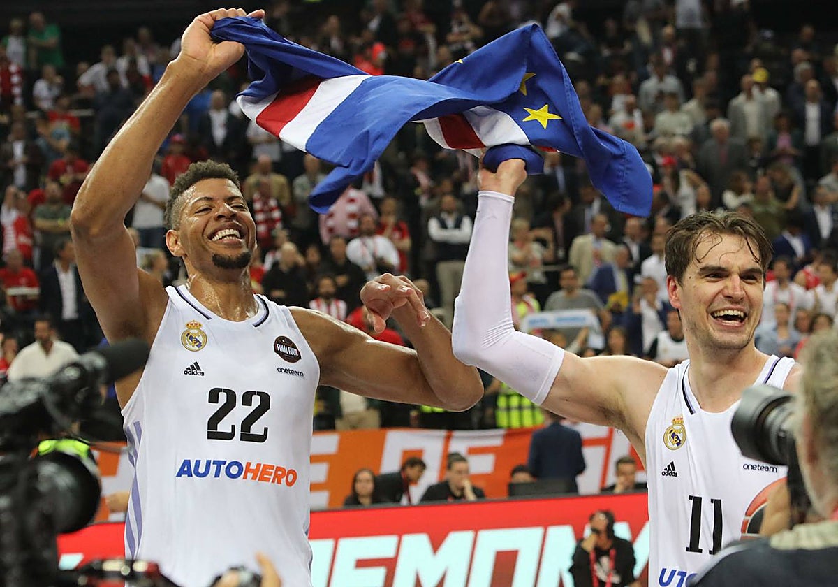 Tavares y Hezonja celebran el título europeo