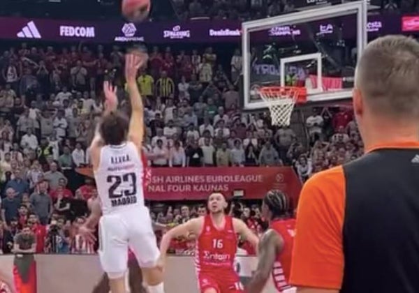 ¿Fue ilegal la canasta ganadora de Llull en la final de la Euroliga?