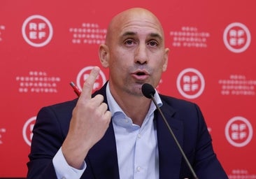 Rubiales reconoce un problema de racismo en el fútbol español y critica el «comportamiento irresponsable» de Tebas