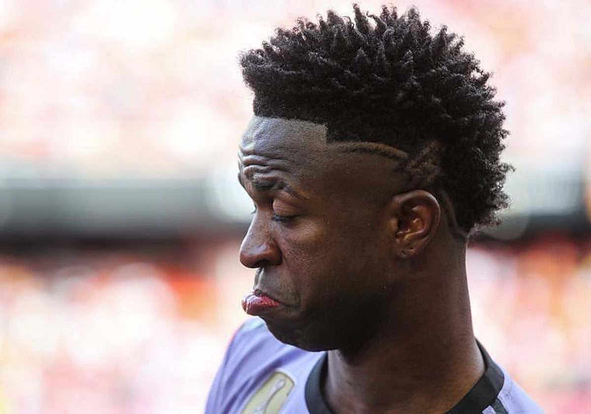 Vinicius, expulsado en Mestalla