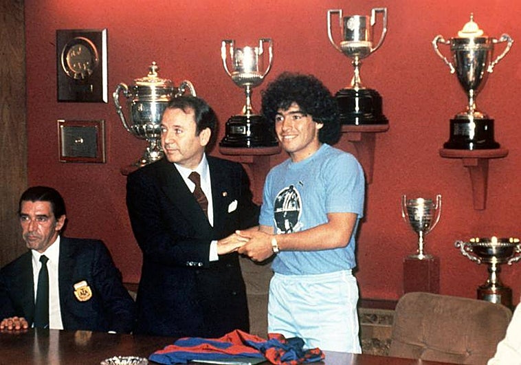 José Luis Núñez y Diego Armando Maradona, día de empresa en Barcelona