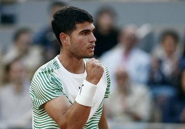 Alcaraz, en octavos tras apagar al efervescente Shapovalov