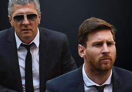Laporta y el padre de Messi se dejan ver negociando en Barcelona