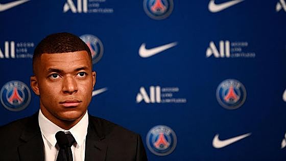 Mbappé comunica que no renovará por el PSG y el club sopesa venderle este verano