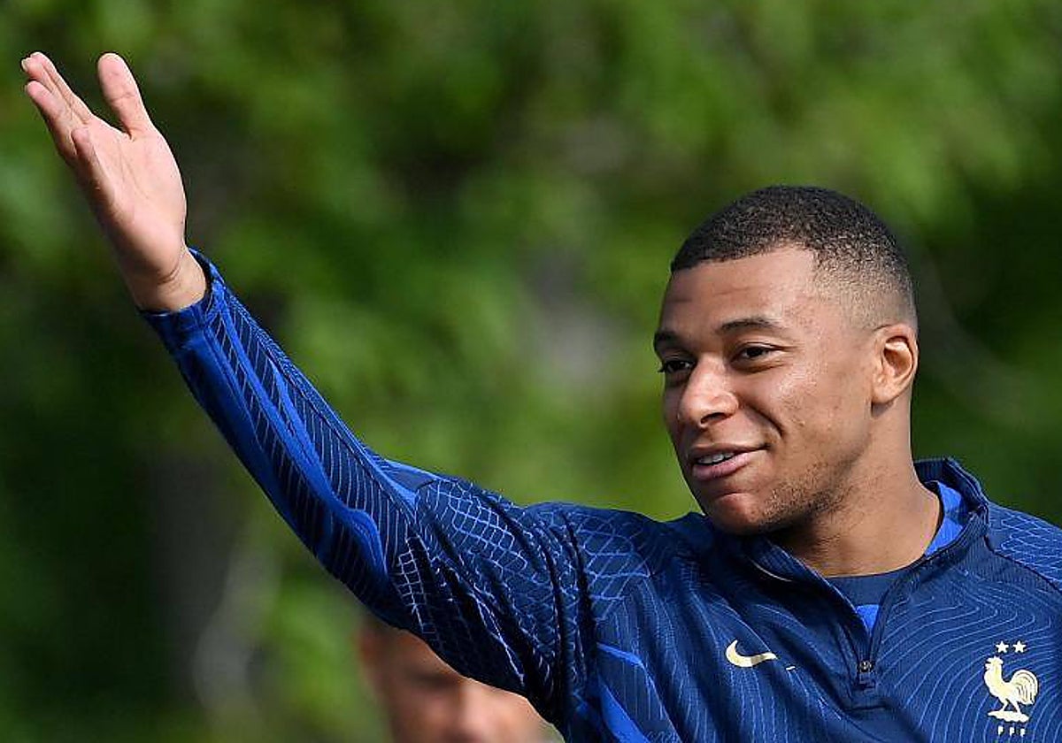 Mbappé, concentrado con la selección francesa