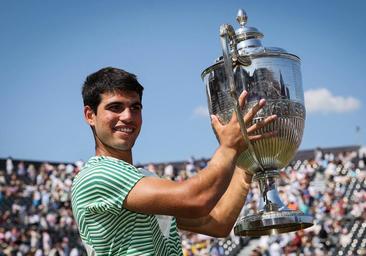 ¿Cuánto tardaron Federer, Nadal y Djokovic en ganar su primer título en hierba?