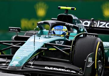 Alonso gana una plaza en los despachos tras una reclamación de Aston Martin: Sainz pierde dos