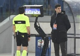 Las  conversaciones entre el árbitro y el VAR serán públicas en Italia