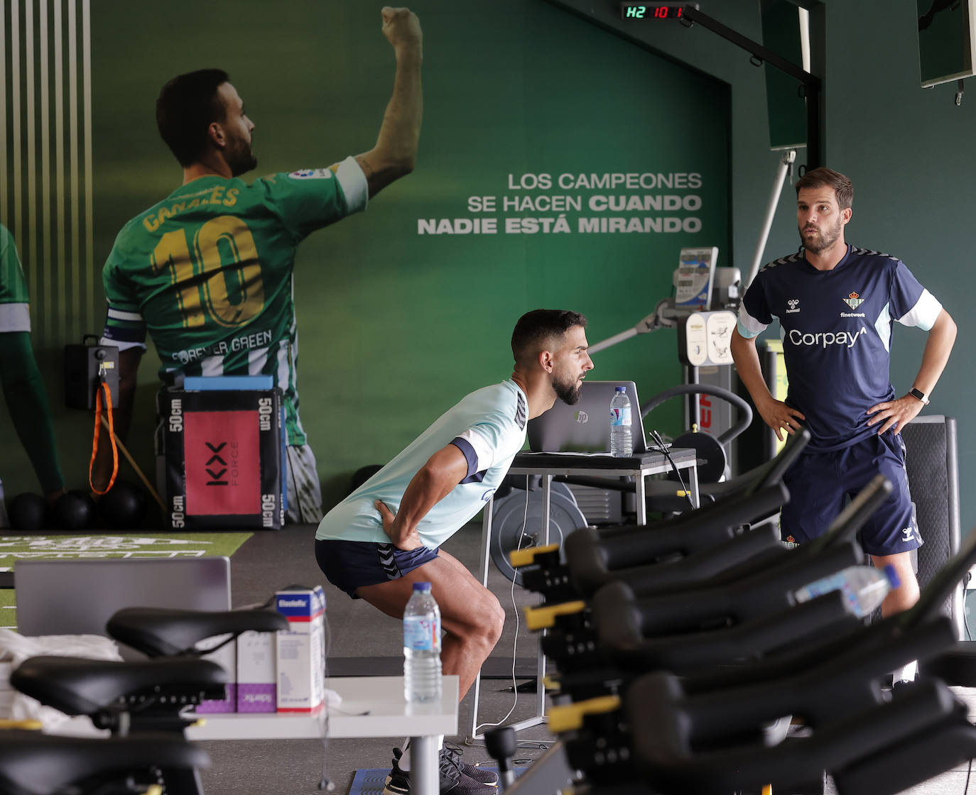 Los reconocimientos médicos marcan la vuelta del Real Betis al terreno de juego